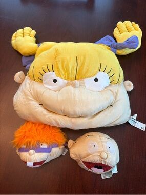 Rugrats pillow / plushies